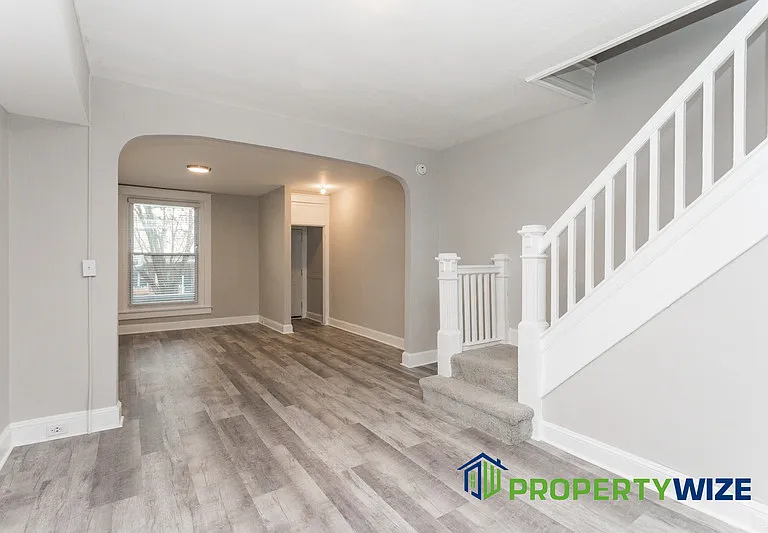 1814 E 30th St — Photo 11