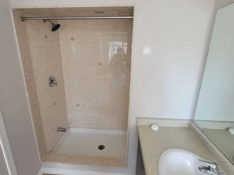 147 Baffin Cres #MAIN — Photo 11