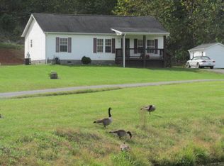 2643 Rutrough Rd, Roanoke, VA 24014