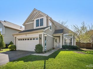 12 Middlefield Ct, Lake In The Hills, IL 60156