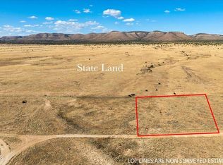 3420 W Limestone Dr, Paulden, AZ 86334