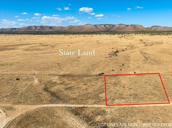 3420 W Limestone Dr, Paulden, AZ 86334