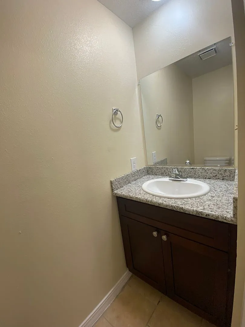 AM 3023 Toulon Dr — Photo 4