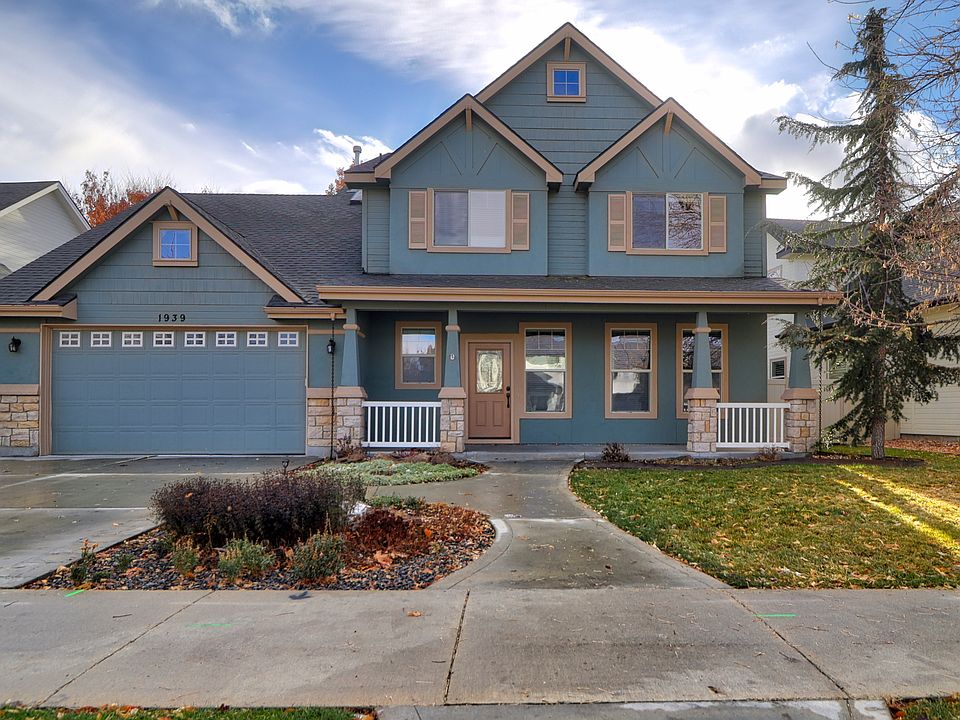 1st image of 1939 E Grand Canyon Dr
