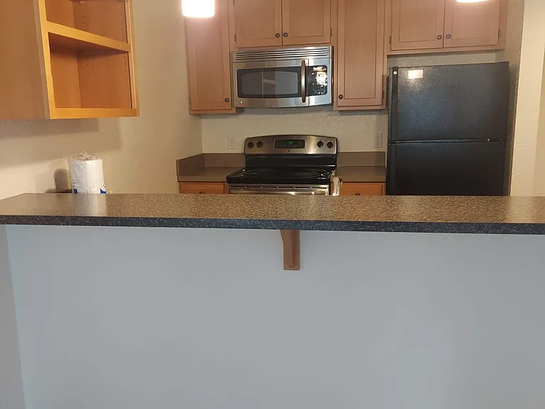 Kitchen breakfast bar