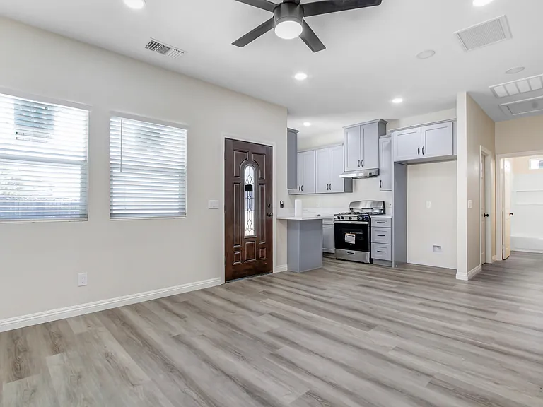 13046 Arapaho Rd — Photo 4