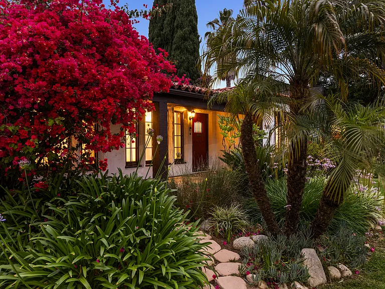 1169 S Sierra Bonita Ave — Photo 2