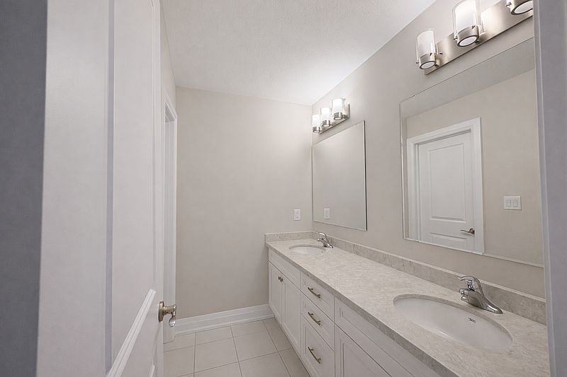 Kitchener House for rent - 4 Bedrooms — photo 19