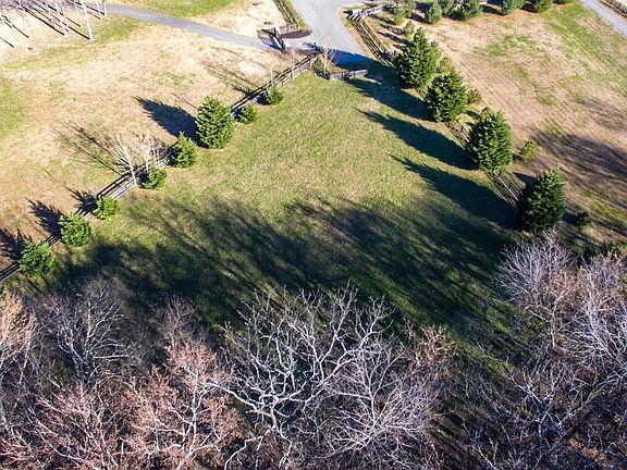 4th image of 3561 Saint Ignatius Ln