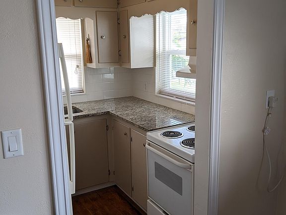 2nd image of 800 182nd Ave E #Nw