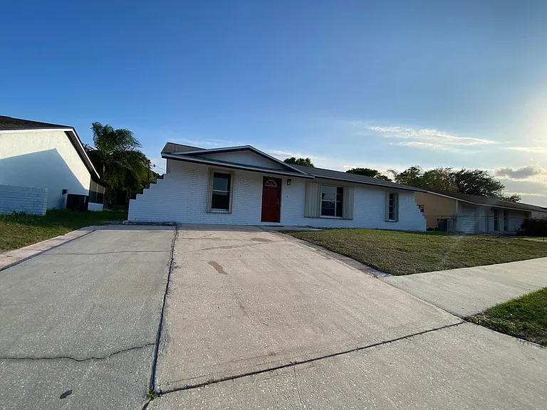 435 Earl Ave — Photo 24