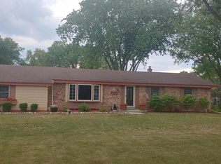 N58W21425 McLaughlin Dr, Menomonee Falls, WI 53051