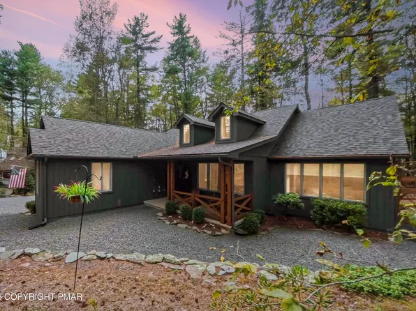 2121 Camp Owaissa Ct, Pocono Pines, PA 18350