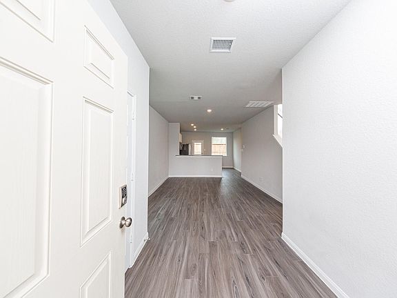 4th image of 1375 Mount Bassie Trl