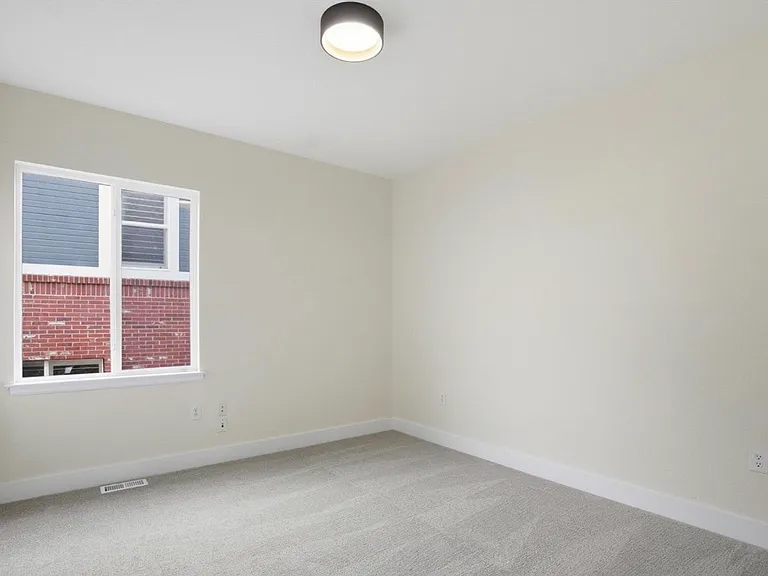 23464 E Heritage Pkwy — Photo 16