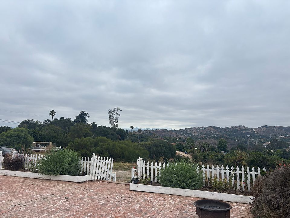 1st image of 3458 Fairview Dr
