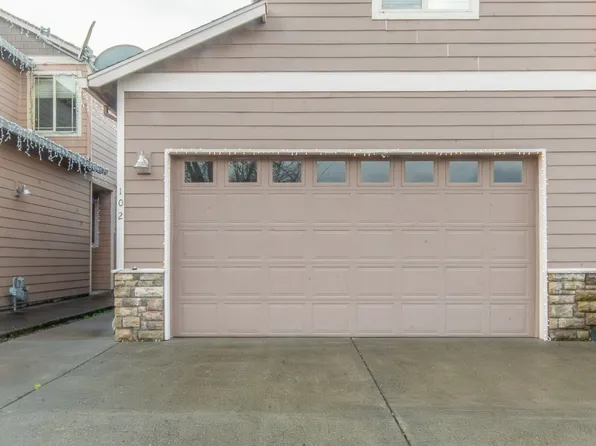 102 Coho Ter, Rainier, OR 97048