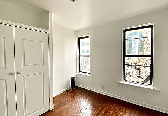 3rd image of 11-34 44th Dr #6
