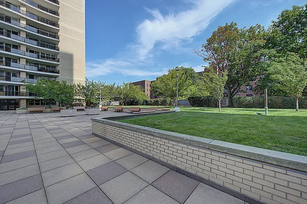 Sold by Keller Williams Realty Landmark | media 21