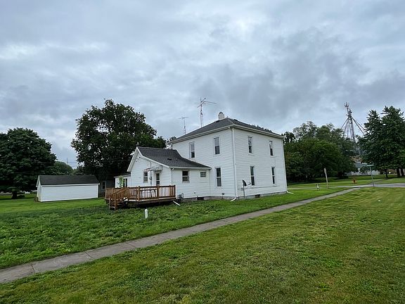 4th image of 106 W Lincoln Dr