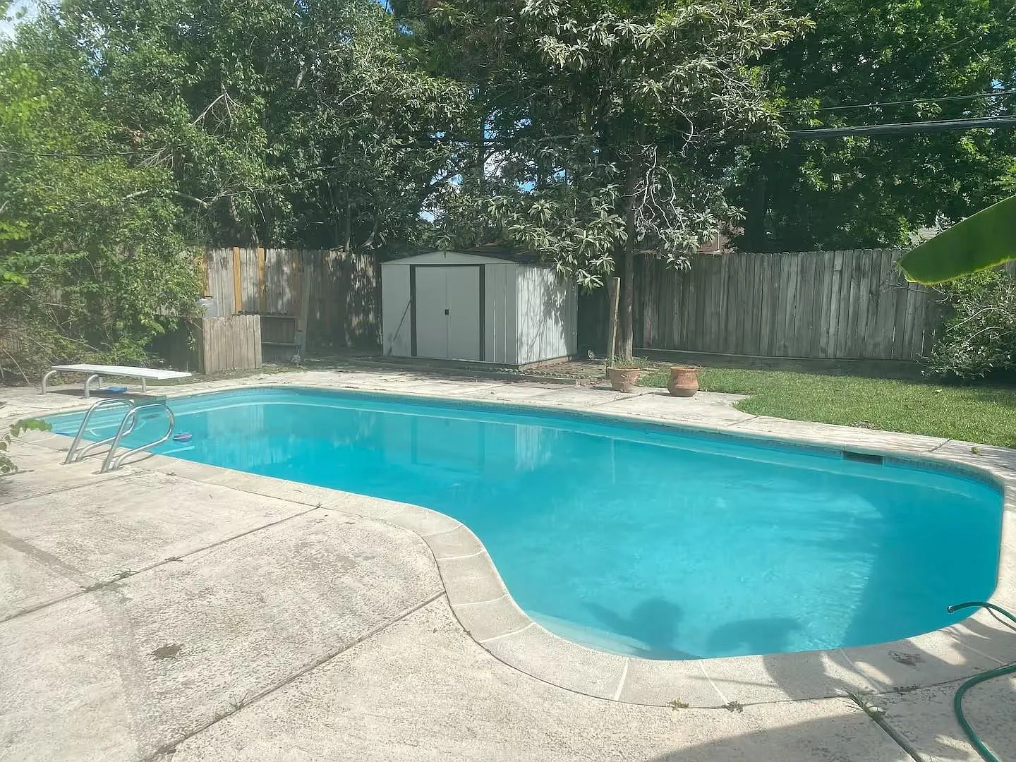 4 bed, 2.0 bath, 1747 sqft, $2,100 — Photo 2