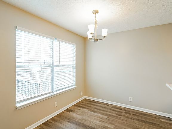 5th image of 3102 Donard Ct