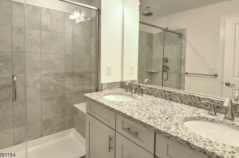 702 Parkview Ln — Photo 10