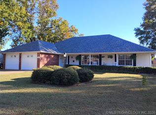 620 Grove Crest Rd, Pryor, OK 74361