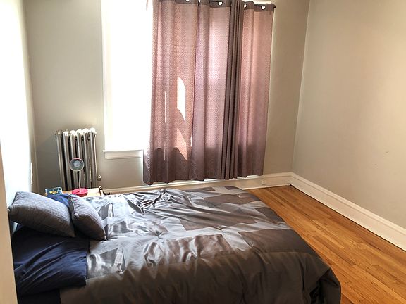 5th image of 2500 N Rockwell St #25002