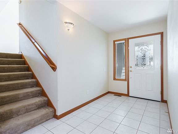 4th image of 1176 SW Harbor Vista Cir