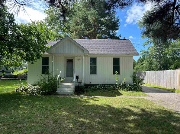 200 Nebobish Ave, Essexville, MI 48732