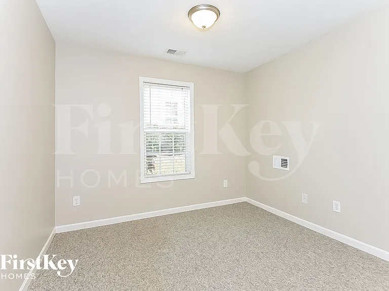 307 White Oak Way — Photo 15