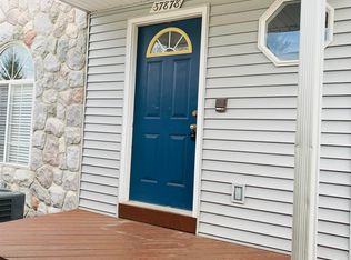 37878 Jefferson Ave, Harrison Township, MI 48045