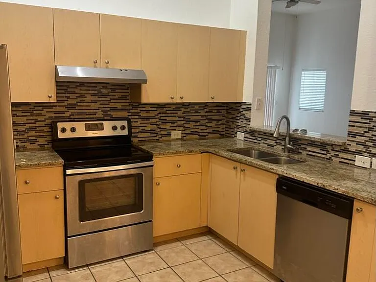 220 Crestwood Cir #106 — Photo 8