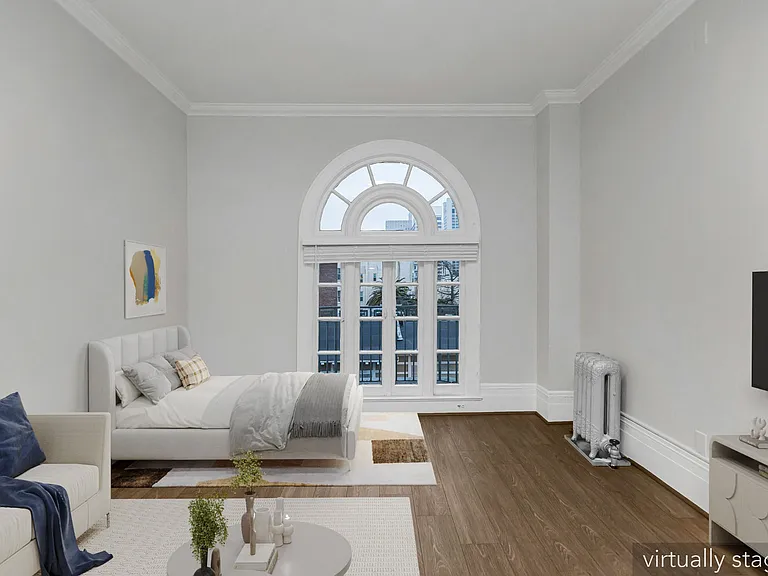 735 Taylor — Photo 1