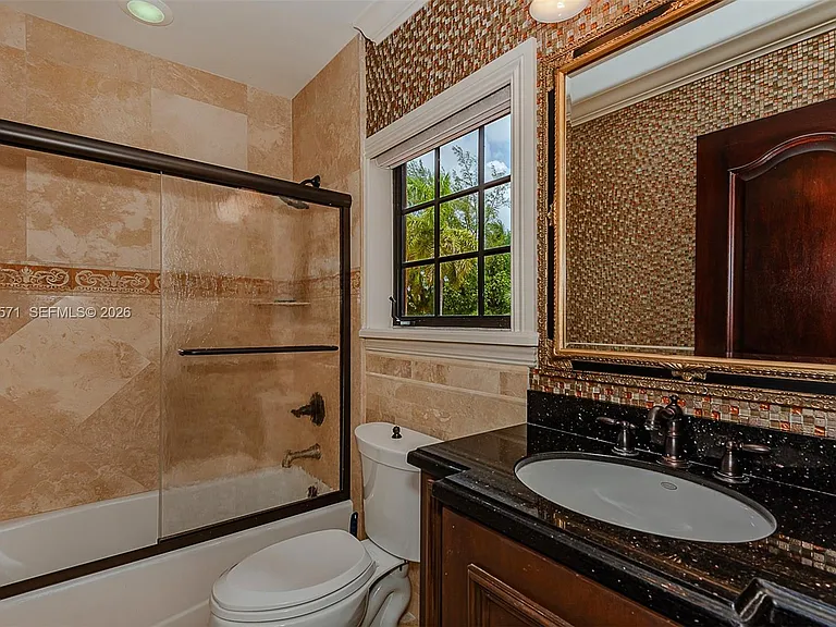 674 Ocean Blvd — Photo 36