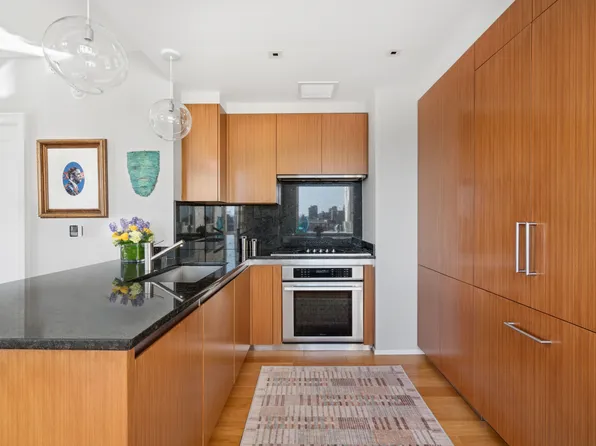 1280 Fifth Avenue image 5 of 19