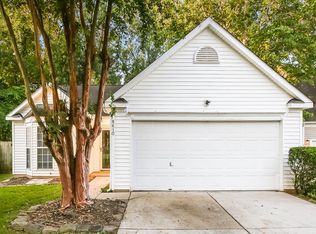 8610 Treyburn Dr, Charlotte, NC 28216