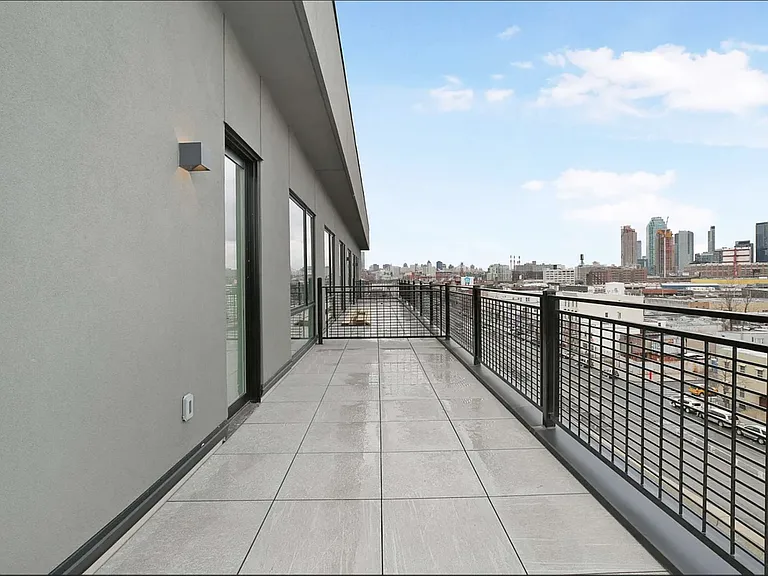 215 Freeman St #6B — Photo 6