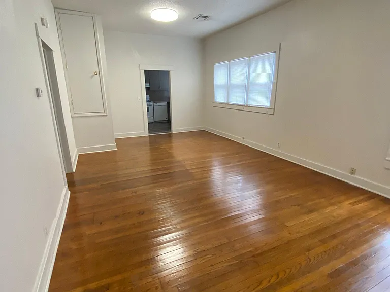 638 N Louisa Ave — Photo 3