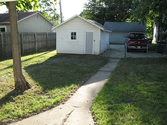 3rd image of 721 S 9th St