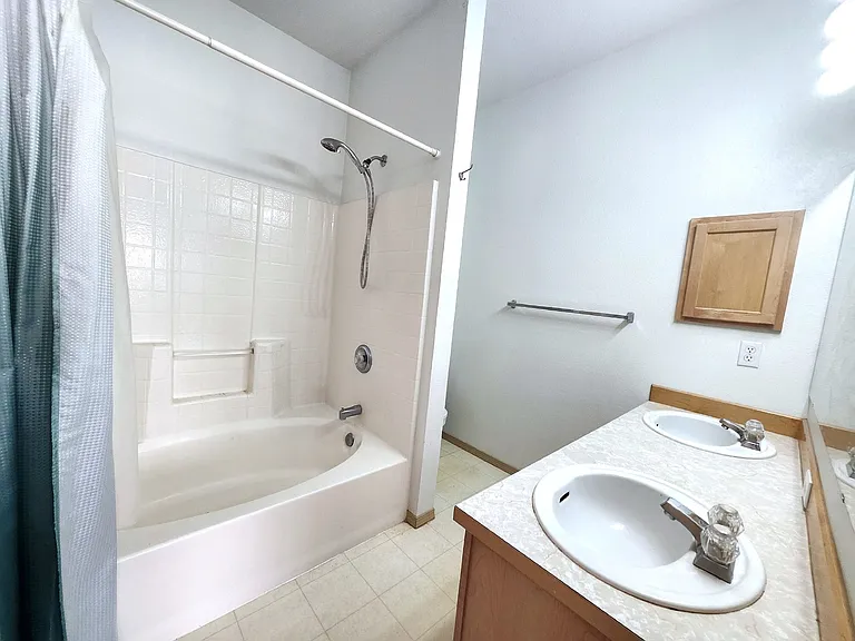 1598 Seasons Ln NW — Photo 8
