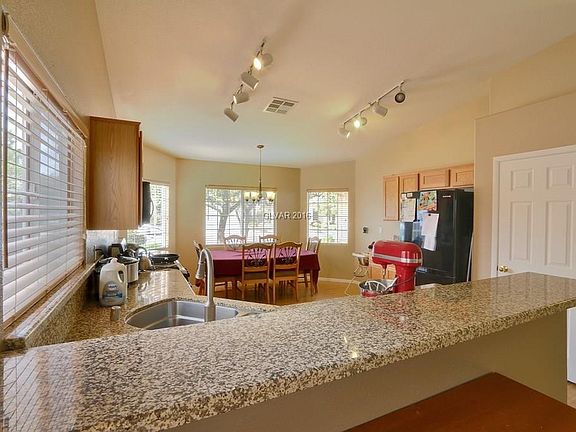 5th image of 5021 Tropical Knoll Ct
