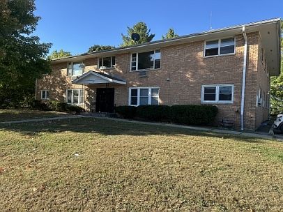 2nd image of 3221 Holiday Dr #11595634