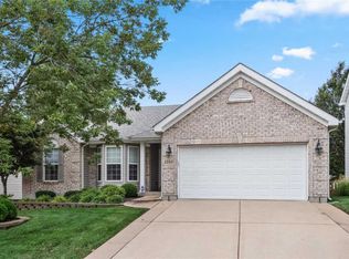 1253 Arbor Bluff Cir, Ballwin, MO 63021