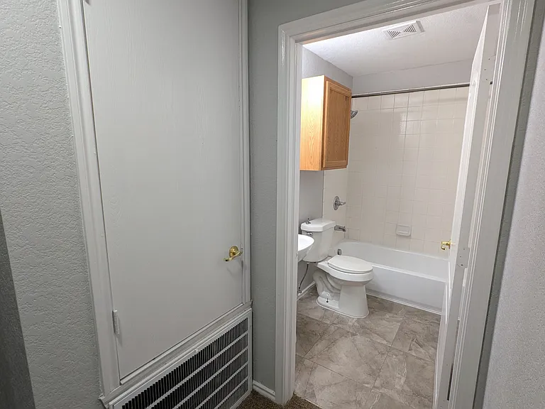 6130 Wisteria Hl — Photo 8