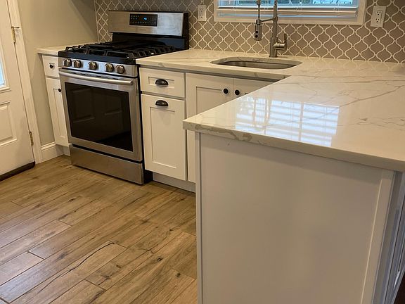 4th image of 178 Spruce St