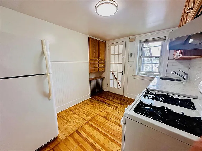 25 Hillview Ave #2 — Photo 7