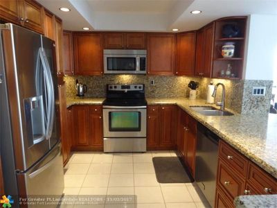 1000 Parkview Dr APT 810, Hallandale Beach, FL, 33009