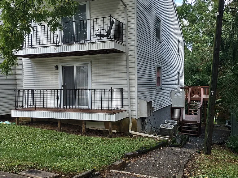 517 Gia Cir #B — Photo 1